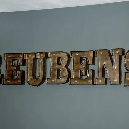 Szálloda The Reubens 3*